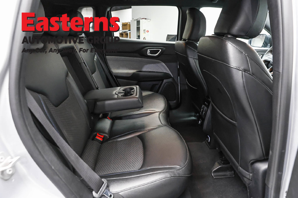 Used 2024 Jeep Compass Latitude AWD/4WD image 24