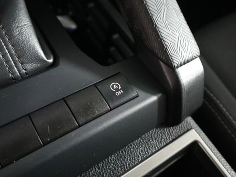 Used 2024 Toyota Tacoma TRD Sport image 30