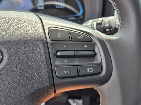 New 2026 Hyundai Venue SEL FWD image 31