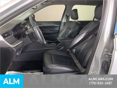 Used 2022 Jeep Grand Cherokee L Limited image 18