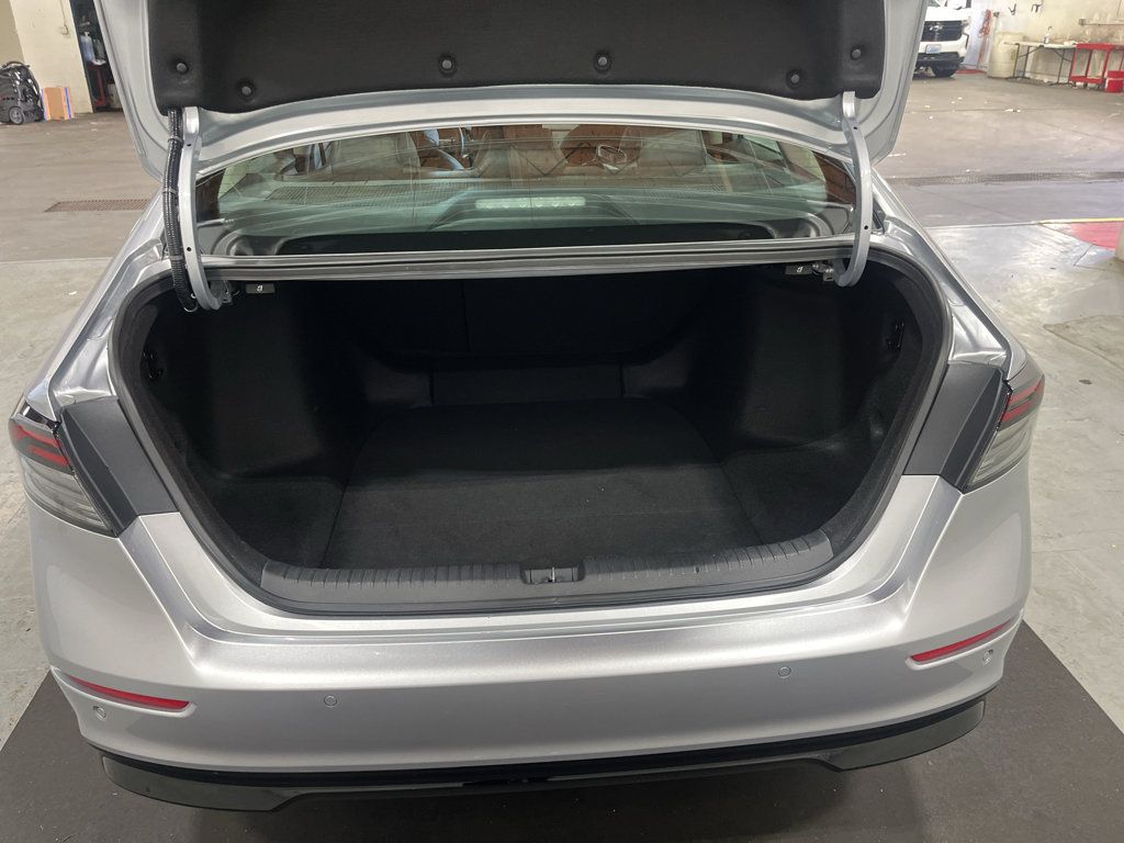 Used 2025 Honda Accord Touring image 24