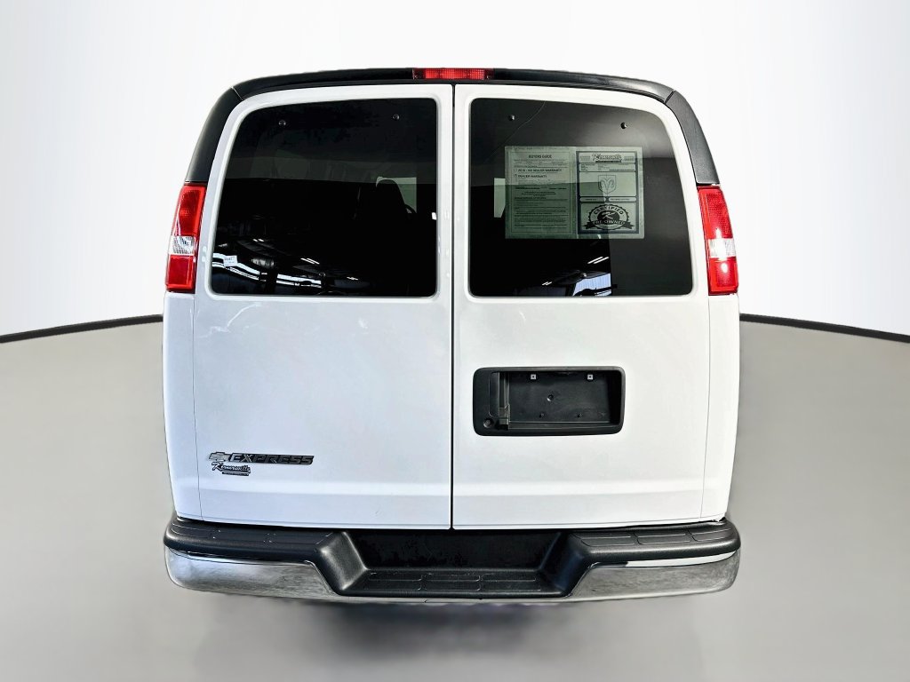 Used 2025 Chevrolet Express 3500 LT w/ LT Preferred Equipment Group RWD image 6