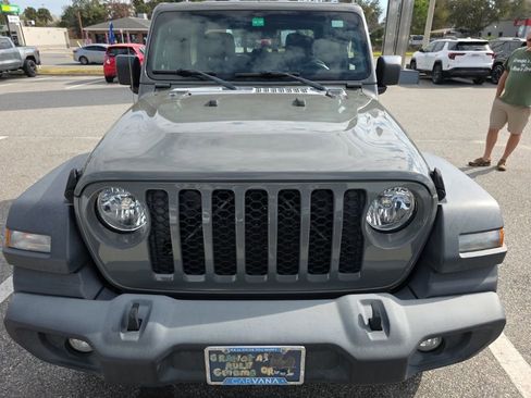 Used 2020 Jeep Gladiator Sport w/ Trailer Tow Package image 2