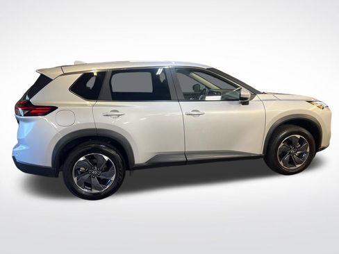 Used 2024 Nissan Rogue SV FWD image 7