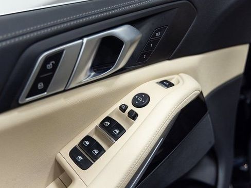 Used 2020 BMW X5 xDrive40i w/ Premium Package image 12