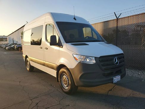 Used 2023 Mercedes-Benz Sprinter 2500 image 3
