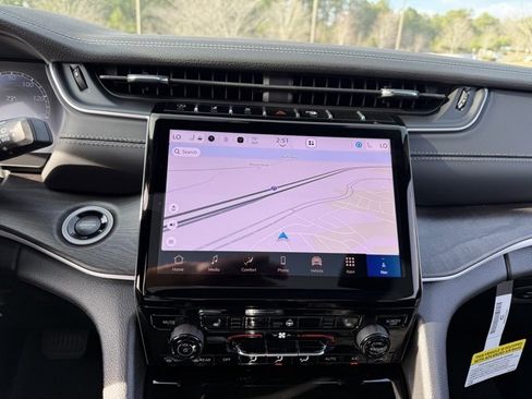 New 2025 Jeep Grand Cherokee Limited image 20