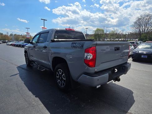 Used 2019 Toyota Tundra SR5 AWD/4WD image 5
