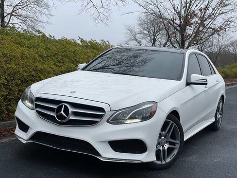 Used 2014 Mercedes-Benz E 350 4MATIC Sedan image 2