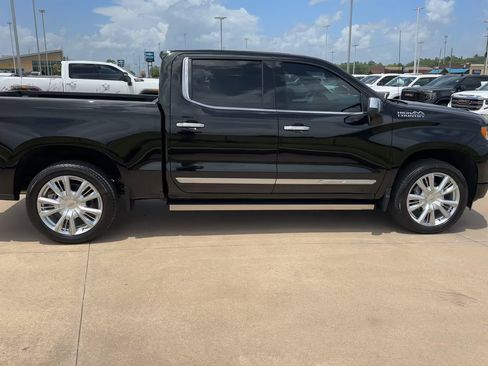 Used 2026 Chevrolet Silverado 1500 High Country AWD/4WD image 2