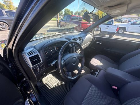 Used 2011 Chevrolet Colorado W/T image 23