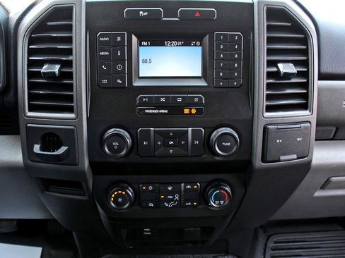 Used 2020 Ford F250 XL w/ Power Equipment Group image 23