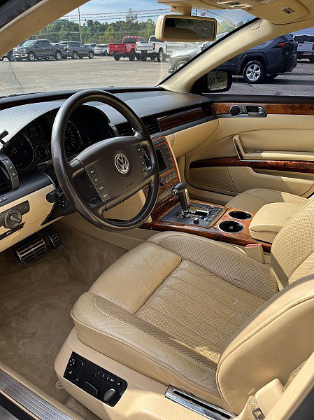 Used 2004 Volkswagen Phaeton W12 AWD/4WD image 12