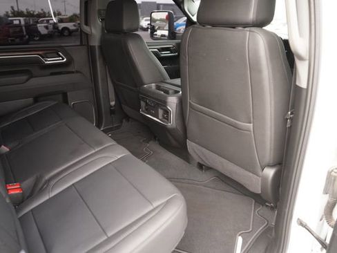 Used 2025 GMC Sierra 2500 SLT w/ SLT Convenience Package AWD/4WD image 14