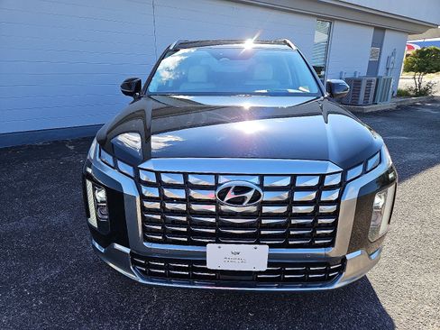 Used 2024 Hyundai Palisade Calligraphy image 6