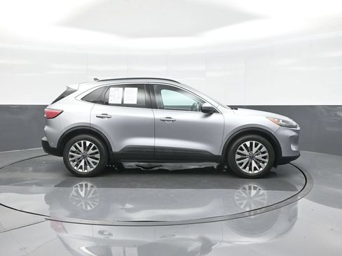 Used 2021 Ford Escape Titanium AWD/4WD image 8