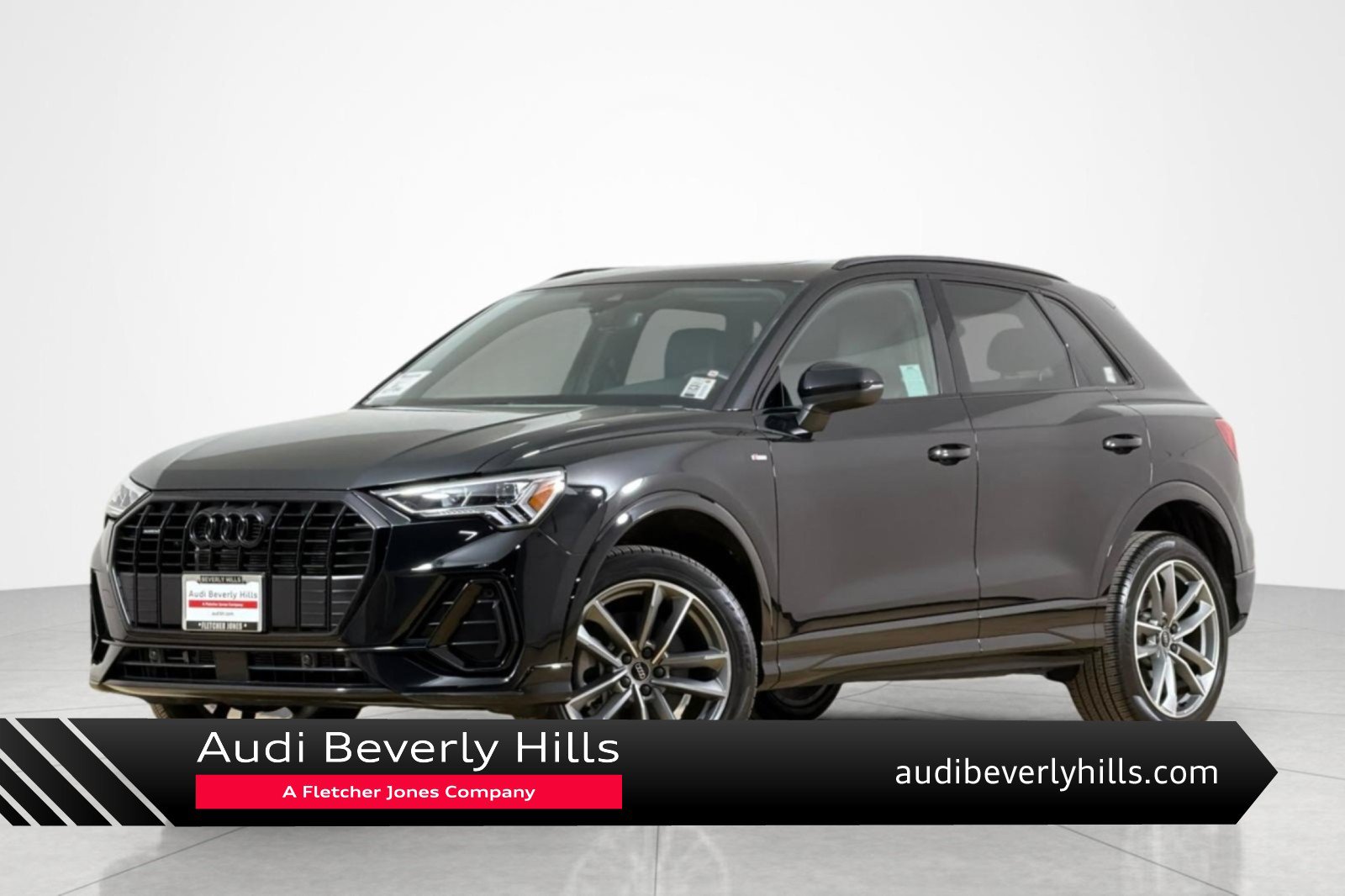 Used 2023 Audi Q3 2.0T Premium w/ Black Optic Sport Package AWD/4WD image 1