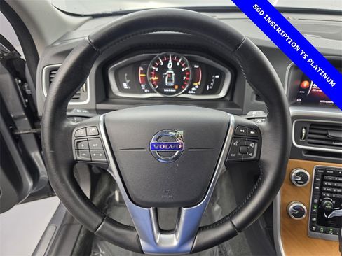 Used 2018 Volvo S60 T5 Inscription Platinum image 18