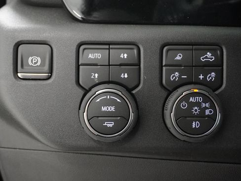 New 2026 Chevrolet Silverado 1500 LT Trail Boss w/ LT Trail Boss Premium Package image 17