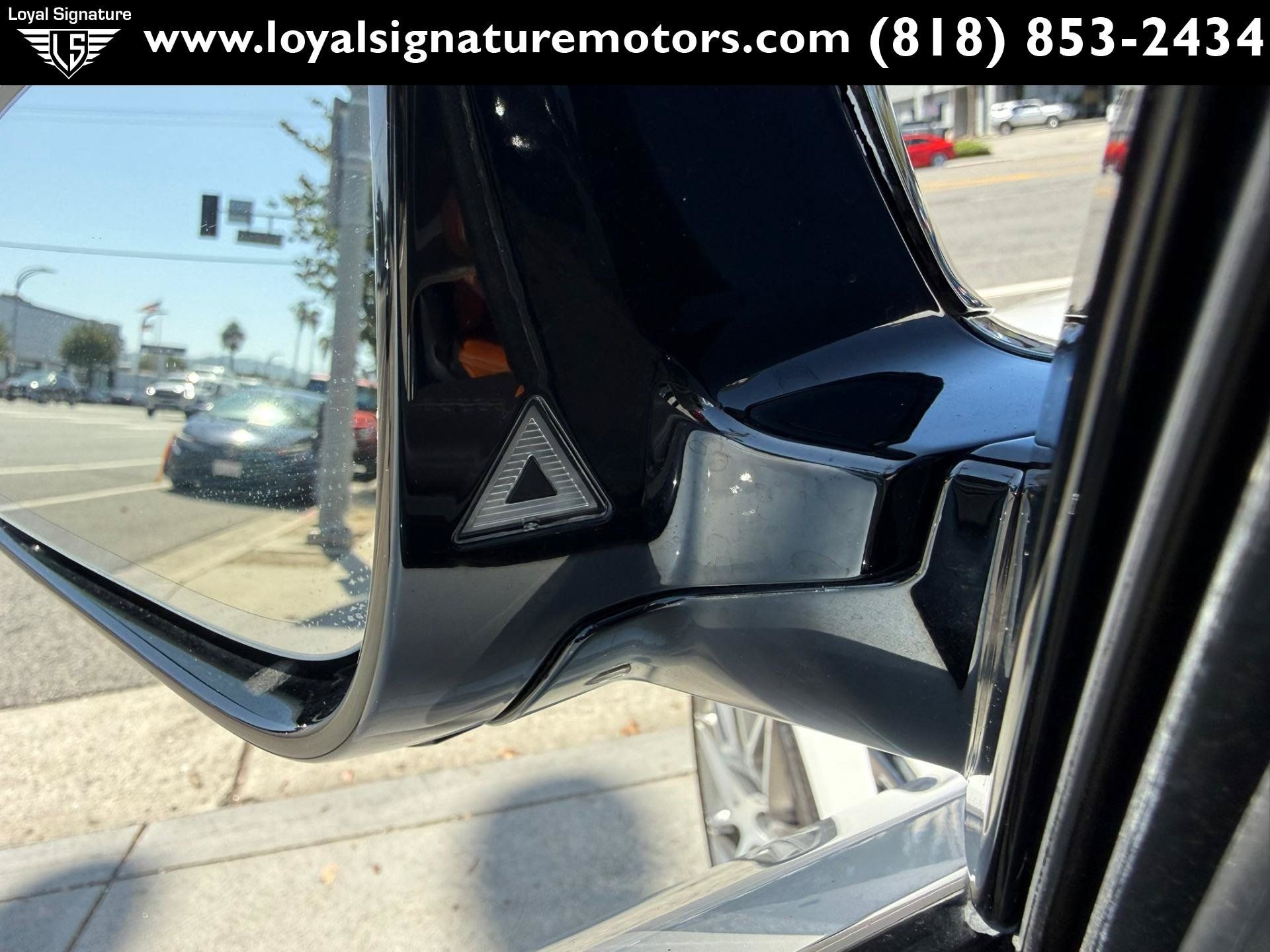 Used 2017 BMW M4 Convertible RWD image 19