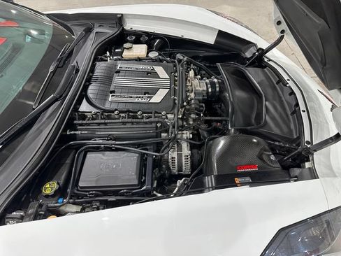 Used 2015 Chevrolet Corvette Z06 w/ 3LZ Preferred Equipment Group RWD image 29