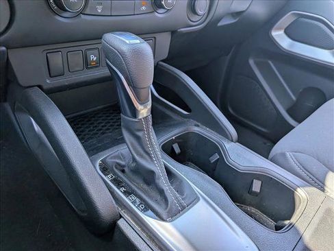 Used 2024 Nissan Frontier SV w/ Technology Package image 11