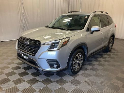 Used 2023 Subaru Forester Premium AWD/4WD image 4