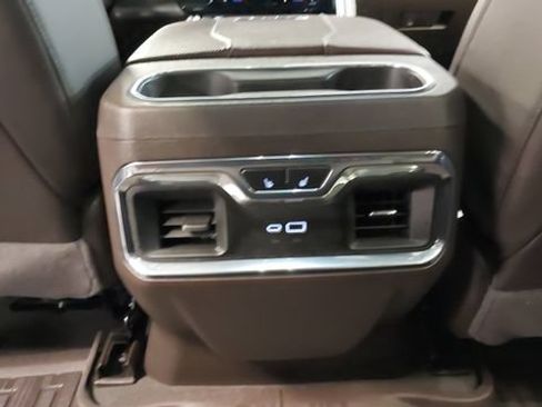 Used 2024 GMC Sierra 2500 Denali w/ Denali Reserve Package AWD/4WD image 33