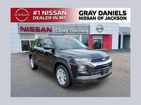 Used 2023 Chevrolet TrailBlazer LS FWD image 1