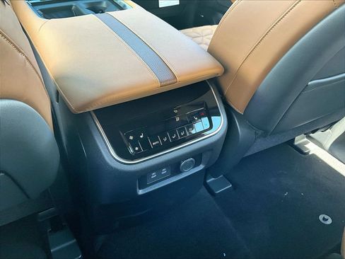 New 2026 Nissan Armada Platinum Reserve w/ Accent Package AWD/4WD image 19