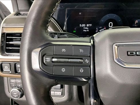 Used 2025 GMC Yukon Denali Ultimate AWD/4WD image 26
