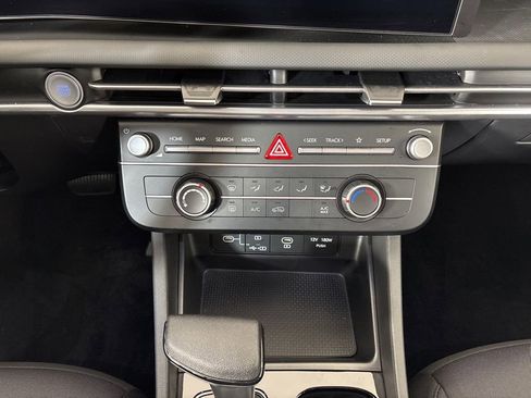 Certified 2025 Hyundai Tucson SE image 23