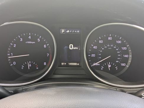 Used 2018 Hyundai Santa Fe Sport FWD image 29