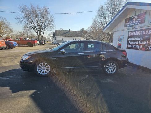 Used 2014 Chrysler 200 Limited image 6