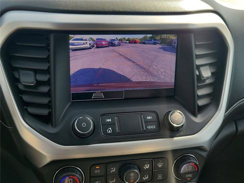 Used 2021 GMC Acadia SLE w/ Driver Convenience Package FWD image 31