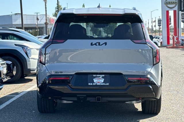Used 2026 Kia EV9 Land w/ Nightfall Edition Package AWD/4WD image 6