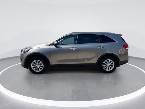 Used 2016 Kia Sorento LX w/ LX Convenience Package FWD image 5