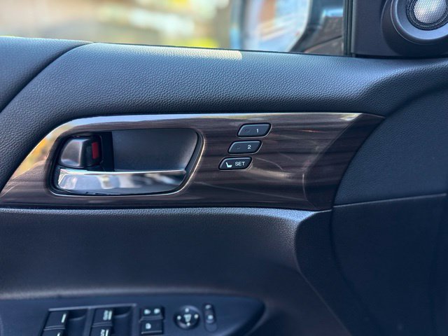 Used 2017 Honda Accord EX-L image 13