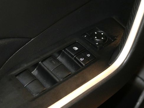 Used 2021 Toyota RAV4 LE image 52