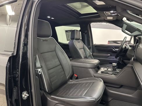 Used 2024 GMC Sierra 1500 AT4X image 13