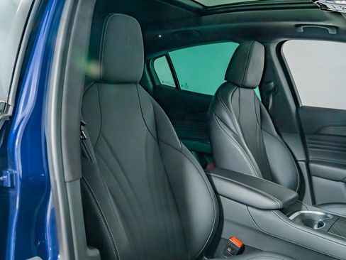 Used 2025 Maserati Grecale Modena image 30