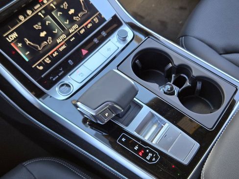 New 2026 Audi Q8 Premium Plus image 23