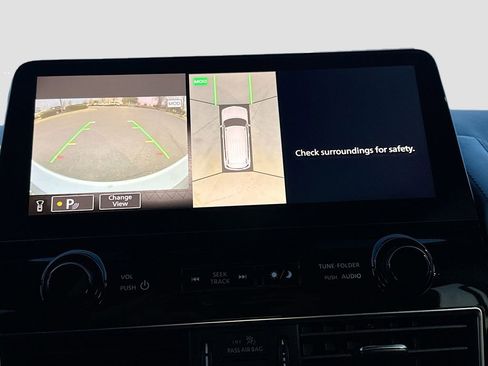 Used 2024 Nissan Armada SL w/ Captain's Chairs Package image 16