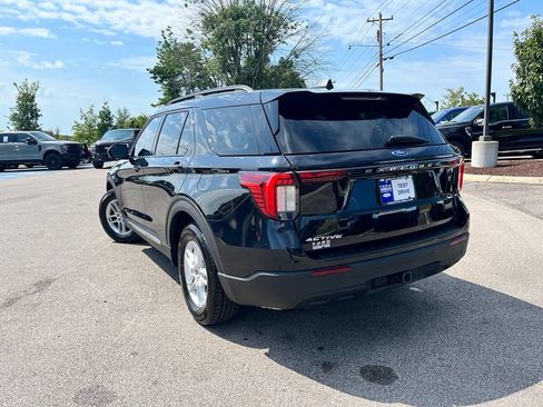 Used 2025 Ford Explorer Active RWD image 4