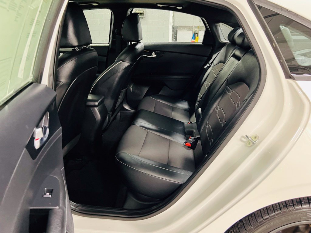 Used 2020 Kia Forte GT-Line w/ GT-Line Premium Package FWD image 25