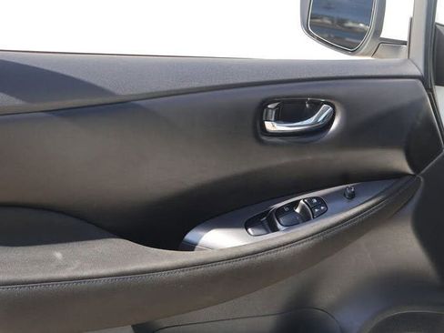 Used 2023 Nissan Leaf S image 16