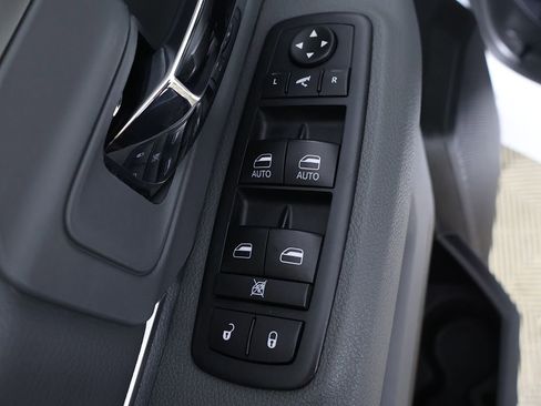 Used 2019 RAM 1500 Classic Warlock AWD/4WD image 26