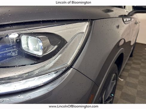 Certified 2022 Lincoln Aviator Reserve w/ Equipment Group 201A image 16