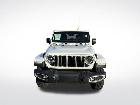 Used 2025 Jeep Wrangler Unlimited Sahara AWD/4WD image 52
