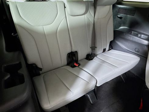 Used 2025 Hyundai Palisade SEL FWD image 26
